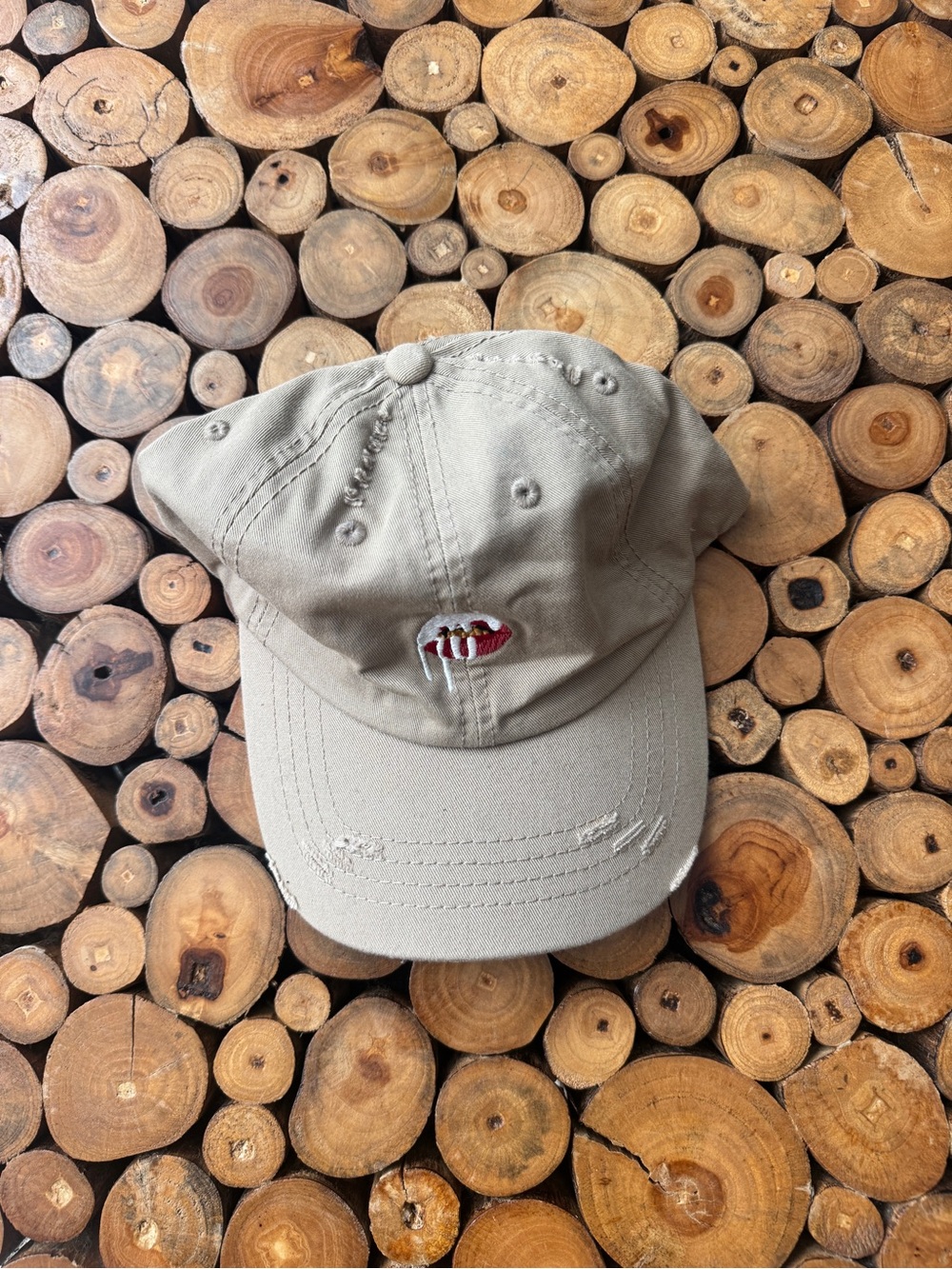 Beige Baseball Cap with Embroidered Lip Detail